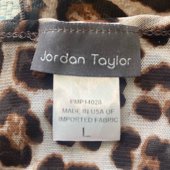 Swim Cover-up - Size L - Washed but never worn as I have short arms! - Picture 4 of 5